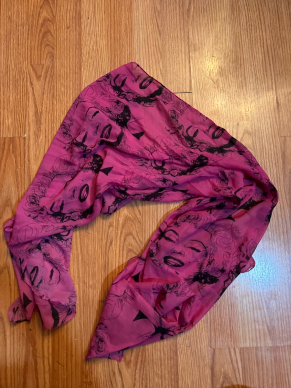 Women’s Pink Pop-Art Marilyn Scarf